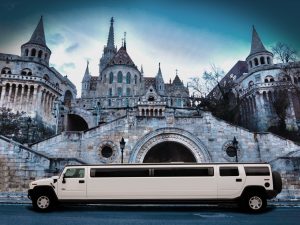 Hummer H2 Limousine pour votre enterrement de vie de garçon a Budapest avec EVG d'Enfer Budapest
