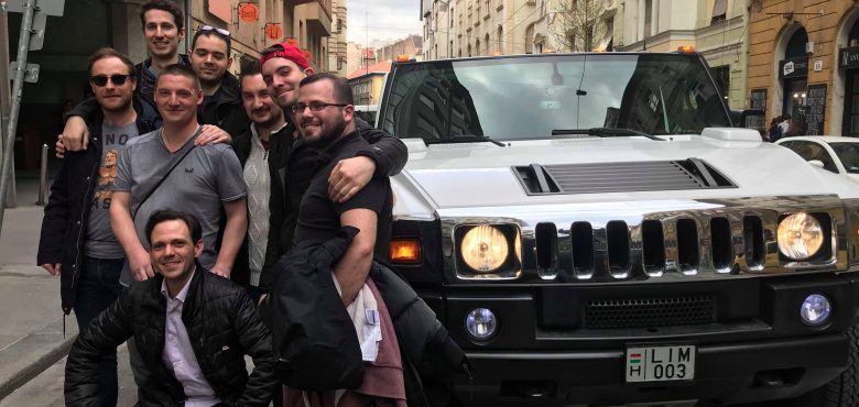 Ford Excursion Limo with champagne and a guide at the best price for your bachelor party in Budapest with EVG d'Enfer Budapest.