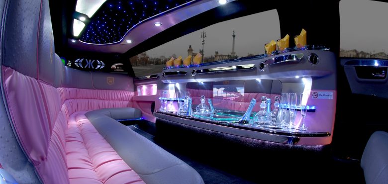 Strippers in the Cadillac Limo, a tour of Budapest, champagne, and nightclub entry, a nighttime activity for your bachelor party with EVG d'Enfer Budapest.