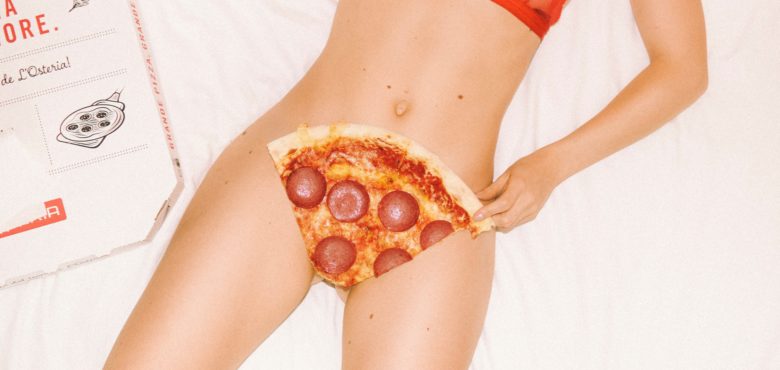 Pizza delivery girl, sexy show at home with pizza, EVG d'Enfer Budapest