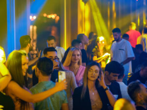 table VIP en club à Bucarest avec EVG d'Enfer