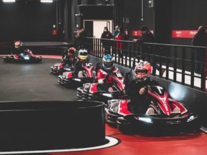 Gokart, Karting Indoor - activité pour votre week-end EVG à Prague avec EVG d'Enfer
