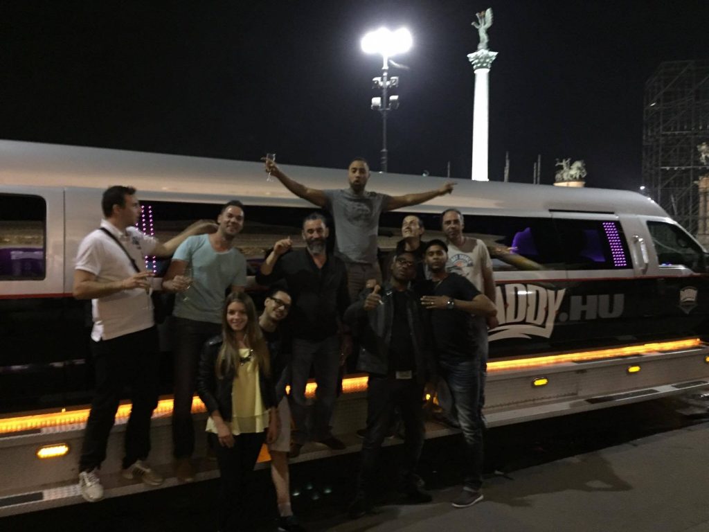 Accueil et transfert aéroport en Daddy Hummer, EVG d'Enfer Budapest
