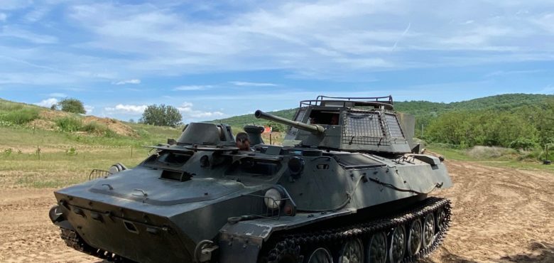 Conduite de Tank + Quad Extrême avec transfert en Gaz 66 militaire, une activité insolite, extreme, inoubliable avec EVJF d'Enfer Budapest