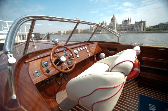 activité de speed boat à Budapest