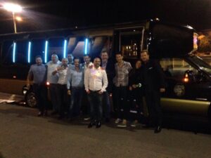 Tour en Ford Party Bus pour votre EVG à Budapest avec EVG d'Enfer