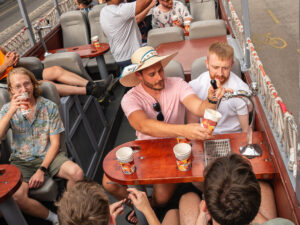 Beer bus partagé pour votre enterrement de vie de garçon avec EVG d’Enfer à Budapest
