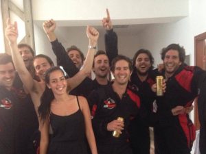 Chute libre indoor pour votre enterrement de vie de garçon à Budapest avec EVG d'Enfer