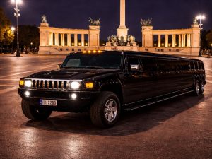 Tour en Hummer H2 pour votre enterrement de vie de garçon à Budapest