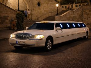 Transfert en Lincoln Limo pour votre enterrement de vie de garçon à Budapest avec EVG d'Enfer
