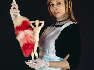 Fausse femme de chambre pour votre enterrement de vie de garçon à Bratislava avec EVG d'Enfer