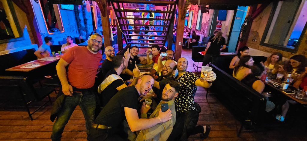 Le dictionnaire EVG : 20 expressions à connaître avant un enterrement de vie de garçon par EVG d'Enfer