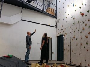 Faux saut à l’élastique pour votre enterrement de vie de garçon à Budapest avec EVG d'Enfer