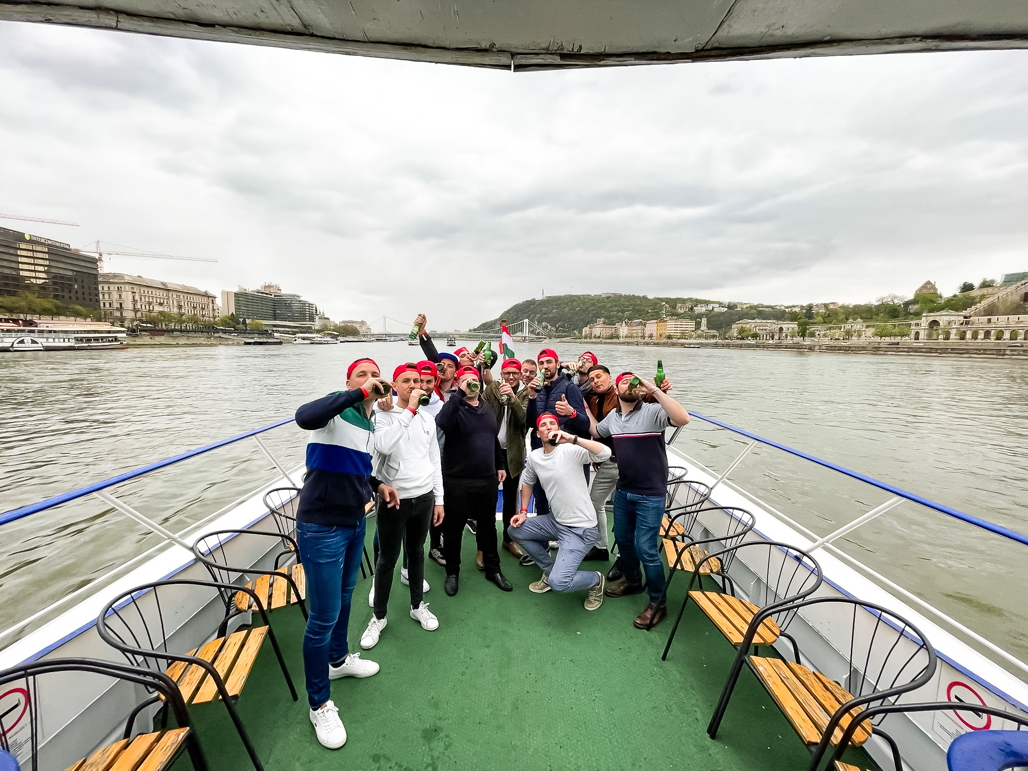 EVG à Budapest quand il pleut : le plan B qui sauve le week-end par EVG d'Enfer
